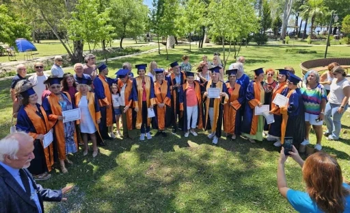 K&ouml;yceğiz Tazelenme &Uuml;niversitesi İlk Mezunlarını Verdi