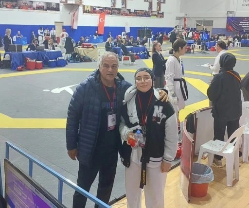 K&ouml;yceğizli Taekwondocu Karakaş, T&uuml;rkiye şampiyonası vizesi aldı
