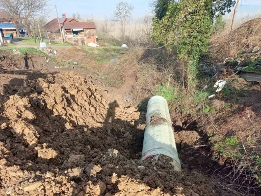 K&ouml;ylerde alt yapı &ccedil;alışmaları s&uuml;r&uuml;yor
