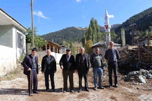 Köylüler yol çilesinin bitmesini istiyor
