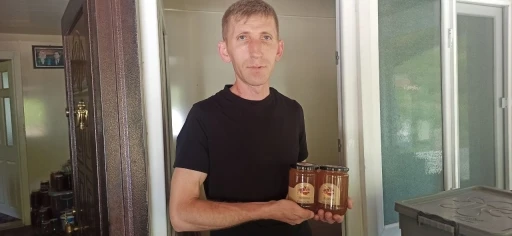 Köyünde ürettiği balı Avrupa’ya pazarlamayı amaçlıyor
