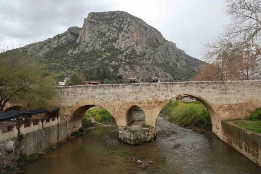 Kozan&rsquo;ı il olma heyecanı sardı
