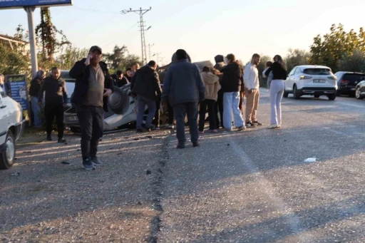 Kozan-Kadirli yolunda hatalı sollama kazaya neden oldu: 2 ağır yaralı
