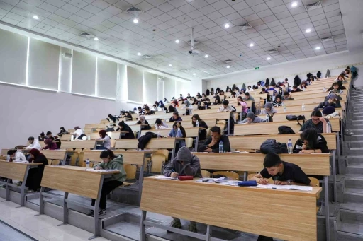 KTO Karatay&rsquo;da &ouml;d&uuml;ll&uuml; deneme sınavı ile YKS provası yapıldı
