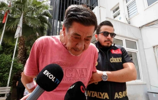 Küçük kızın &quot;Ağabeyim cennette&quot; sözleri salonda gözyaşlarına neden oldu
