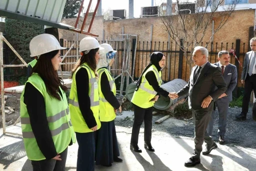 K&uuml;&ccedil;&uuml;k&ccedil;ekmece Belediye Başkanı &Ccedil;ebi, il&ccedil;edeki yatırımları yerinde inceledi
