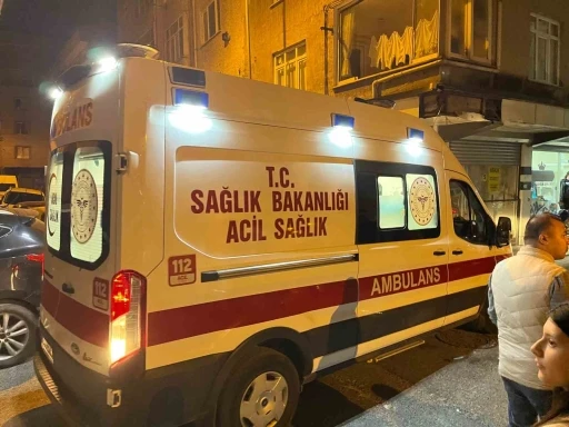 K&uuml;&ccedil;&uuml;k&ccedil;ekmece&rsquo;de polis ekiplerinden ka&ccedil;maya &ccedil;alışan motosikletli şahıslar kaza yaptı