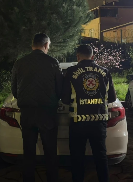 K&uuml;&ccedil;&uuml;k&ccedil;ekmece&rsquo;de ters y&ouml;nde giden s&uuml;r&uuml;c&uuml;ye 31 bin lira ceza

