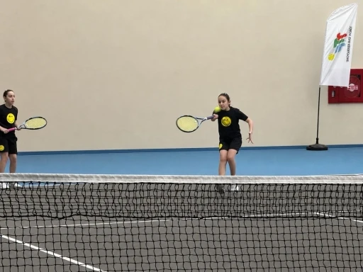 K&uuml;&ccedil;&uuml;kler-Minikler Tenis Grup M&uuml;sabakaları başladı

