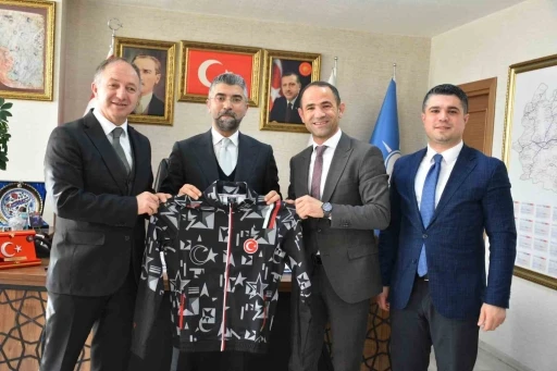 Küçükoğlu’na teşekküre gittiler
