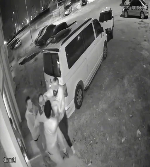 Kukla sanatçısı boşanma aşamasındaki eşi ve ailesi tarafından darbedildi
