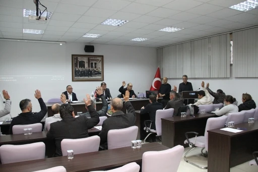 Kula Belediye Meclisi&rsquo;nde 2025 faaliyet raporu reddedildi
