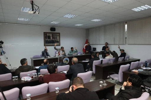 Kula Belediye Meclisi&rsquo;nde arsa satışı ve teminat talebine ret
