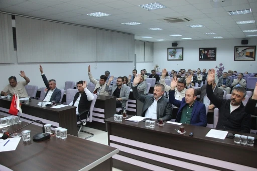 Kula Belediyesi’nde personel sayısı tartışması: &quot;Başkan cevap verecek mi&quot;
