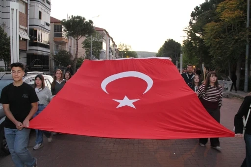 Kula&rsquo;da 19 Mayıs coşkusu fener alayıyla ta&ccedil;landı
