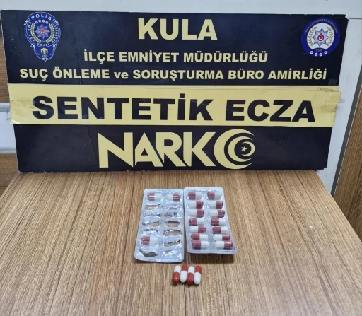 Kula&rsquo;da uyuşturucu ve aranan şahıslara y&ouml;nelik operasyon
