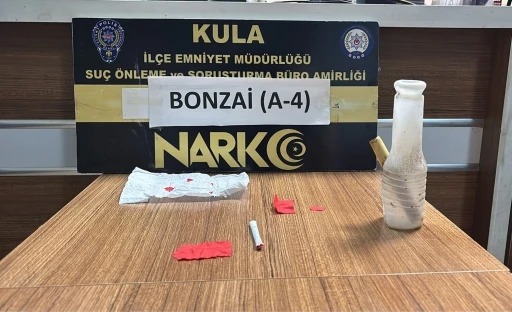 Kula Emniyeti&rsquo;nden bir gecede 3 uyuşturucu operasyonu
