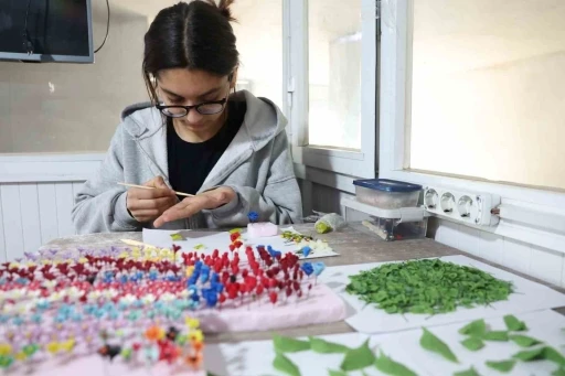 K&uuml;lt&uuml;r ve Sanat Evleri gen&ccedil;leri &uuml;retime kazandırıyor
