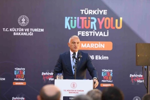 Kültür ve Turizm Bakanı Ersoy: &quot;Gelecek sene 4 ilimizi daha ekleyerek şenliklerimizi 9 şehrimizde düzenleyeceğiz&quot;
