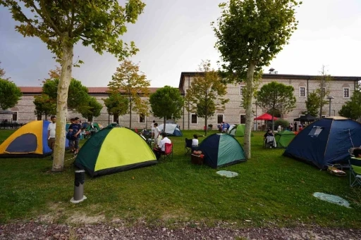 K&uuml;lt&uuml;r ve Turizm Bakanı Ersoy: "Rami, yaşamın i&ccedil;inde bir k&uuml;lt&uuml;r ve buluşma mekanına d&ouml;n&uuml;şt&uuml;"
