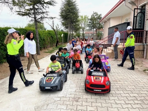 Kulu’da anaokulu öğrencilerine trafik güvenliği eğitimi
