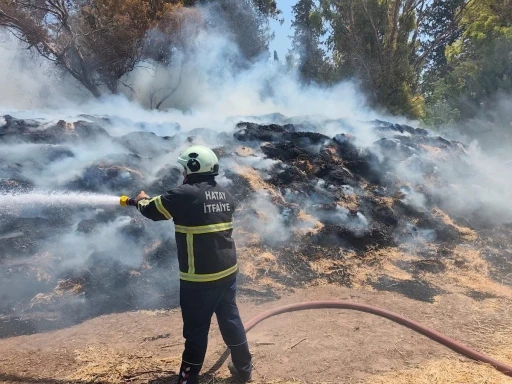 Kumlu’da saman balyaları alevlere teslim oldu
