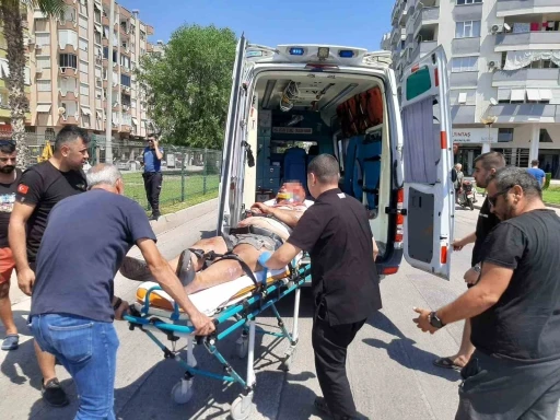 Kumluca’da otomobil ile motosiklet çarpıştı: 1 yaralı
