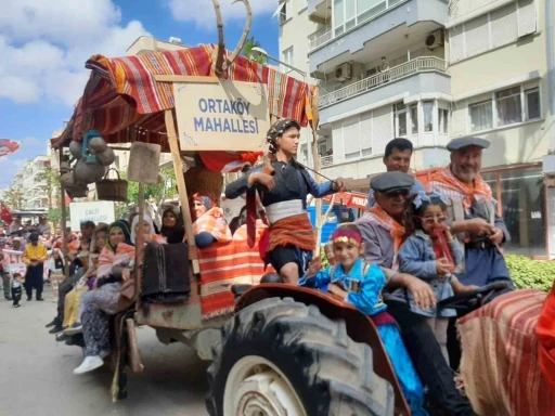 Kumluca’da &quot;Yörük Göçü&quot; renkli görüntülere sahne oldu

