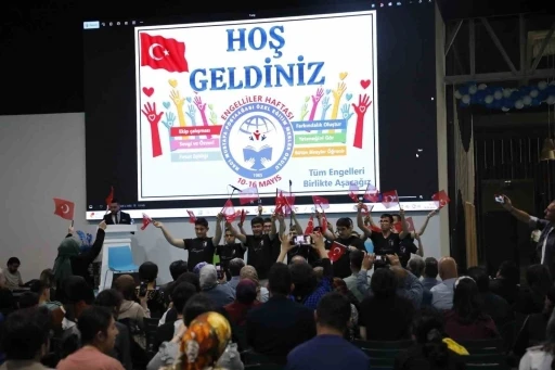 KUMSmall&rsquo;da engeller değil yetenekler sahnedeydi
