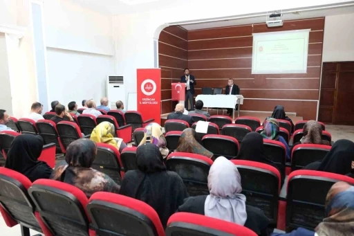 Kur&rsquo;an Eğitim Merkezleri Erzincan&rsquo;da tanıtıldı
