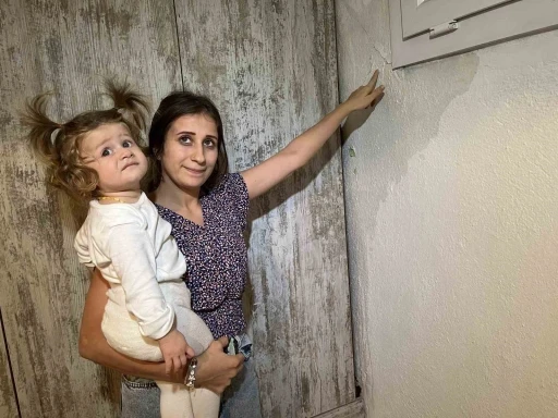 Kuraklık yaşayan İzmir’de, boşa akan sular evlere hasar verdi
