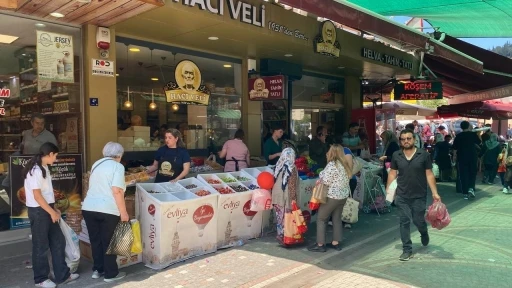 Kurban Bayramı arifesinde Aydın&rsquo;da &ccedil;arşı pazar canlandı
