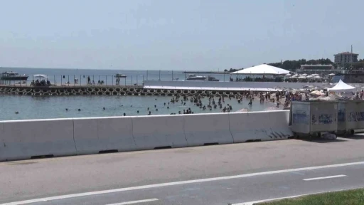 Kurban Bayramı’nda Caddebostan Plajında yoğunluk oluştu
