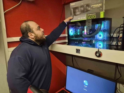 K&uuml;resel &ccedil;ip kıtlığı internet kafeleri olumsuz etkiledi
