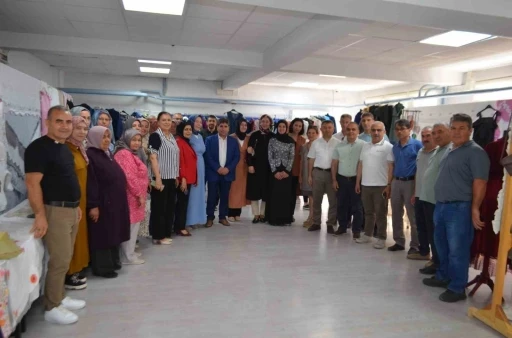 Kursiyerlerin el emeği göz nuru ürünleri sergilendi
