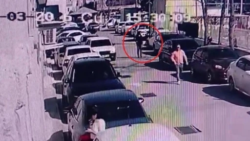 Kurşunlardan 2 kez ka&ccedil;tı, &uuml;&ccedil;&uuml;nc&uuml; defa yaralanmaktan kurtulamadı
