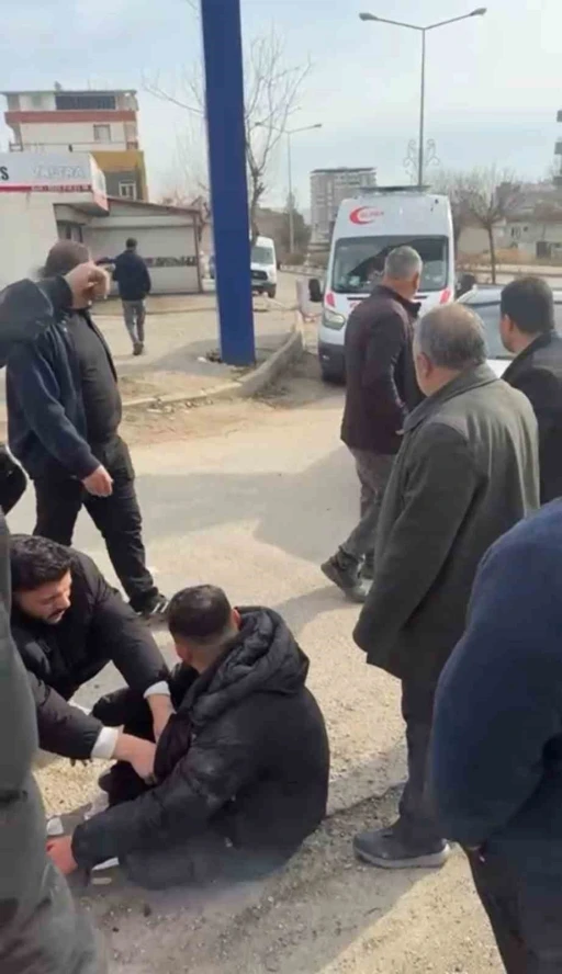 Kurtalan&rsquo;da otomobil ile motosiklet &ccedil;arpıştı: 1 yaralı
