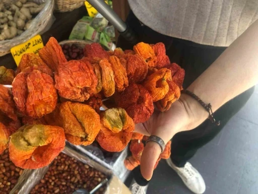 Kuru meyve ve sebzeye her mevsim talep var
