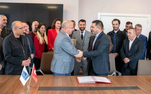 Kuşadası Belediyesi’nde toplu iş sözleşmesi imzalandı

