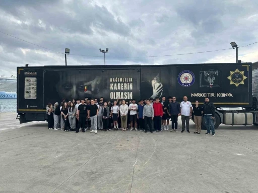 Kuşadası&rsquo;nda gen&ccedil;lerden Narkotır&rsquo;a yoğun ilgi
