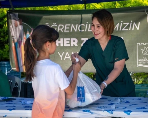 Kuşadası&rsquo;nda &ouml;ğrencilere 122 bin beslenme paketi desteği
