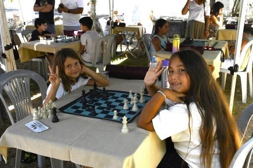 Kuşadası&rsquo;nda uluslararası satran&ccedil; turnuvası d&uuml;zenlendi
