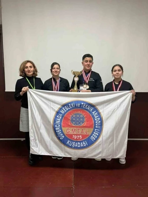 Kuşadası&rsquo;ndaki okul aş&ccedil;ılık yarışmasında b&ouml;lge birincisi oldu
