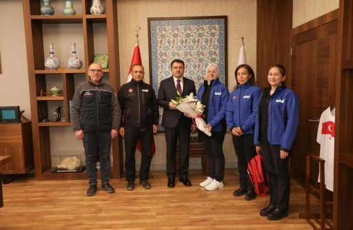 K&uuml;tahya AFAD&rsquo;dan kuruluş yıl d&ouml;n&uuml;m&uuml;nde valiliğe ziyaret
