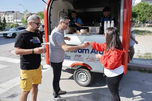 Kütahya Belediyesinden sınav sabahı sıcak çorba ikramı
