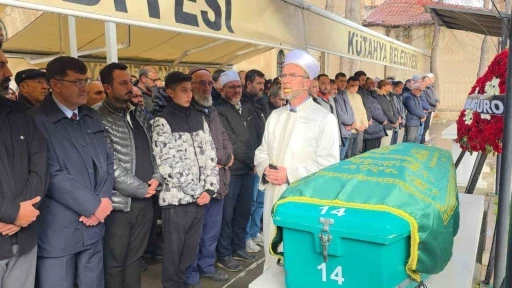 Kütahya Berberler ve Kuaförler Odası Başkanı Mehmet Çaltı son yolculuğuna uğurlandı
