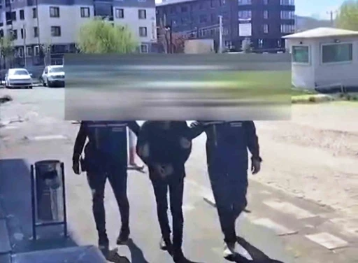 K&uuml;tahya&rsquo;da 18 yıl kesinleşmiş hapis cezası olan firari şahıs yakalandı
