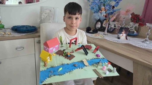 K&uuml;tahya&rsquo;da 3. sınıf &ouml;ğrencisi G&ouml;ktuğ Okayay&rsquo;ın dikkat &ccedil;eken "Doğal Yaşam" maketi
