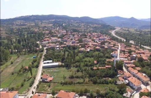 K&uuml;tahya&rsquo;da 60 yıllık isim hasreti sona erdi, G&uuml;nl&uuml;ce k&ouml;y&uuml; yeniden "S&uuml;lye" oldu
