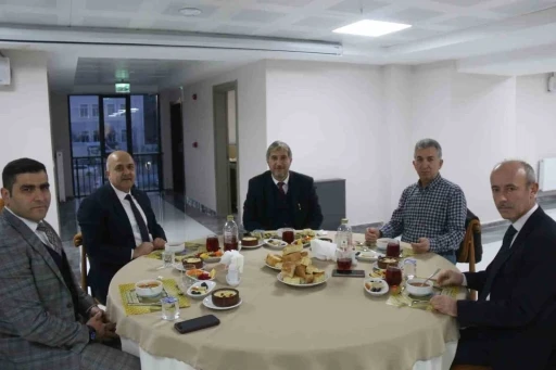 K&uuml;tahya&rsquo;da eğitim y&ouml;neticileri iftar programında buluştu
